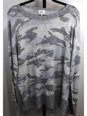 BKE Women's XXL Grey Camouflage Print Knit Long Sleeve Top